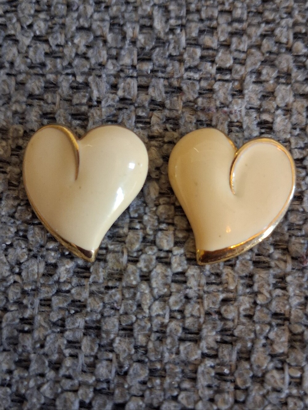 Vintage Cream Heart Stud Earrings - Unbranded Women Jewelry